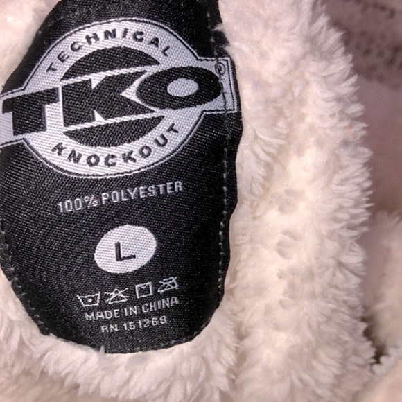 Technical Knockout white pullover Sherpa size large new with tags - Picture 3 of 5